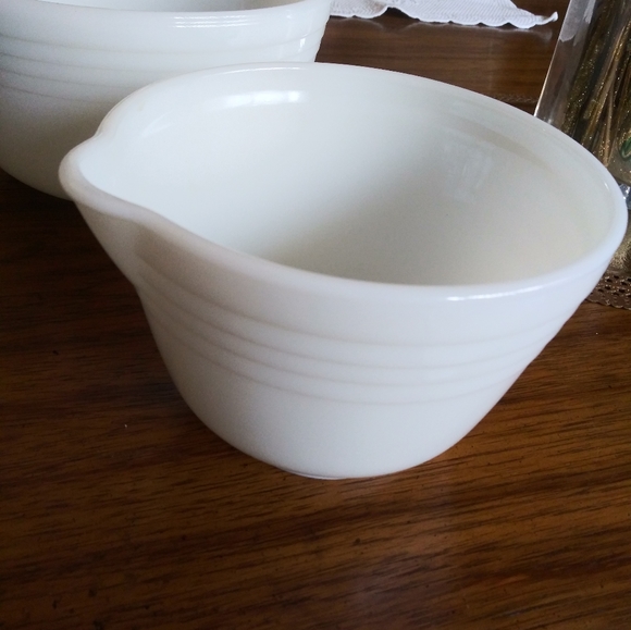 Vintage White 2pc Mixing Set - Picture 3 of 5